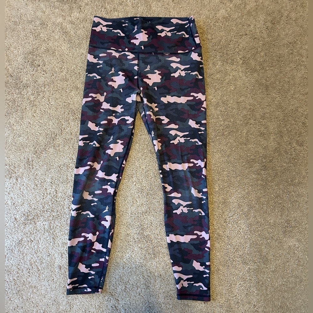 Women's Fabletics Powerhold Camo High-Waisted Leggings with Pockets Size Medium - Picture 3 of 7